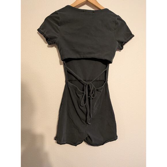 forever 21 tight romper black open back size S - Picture 3 of 4
